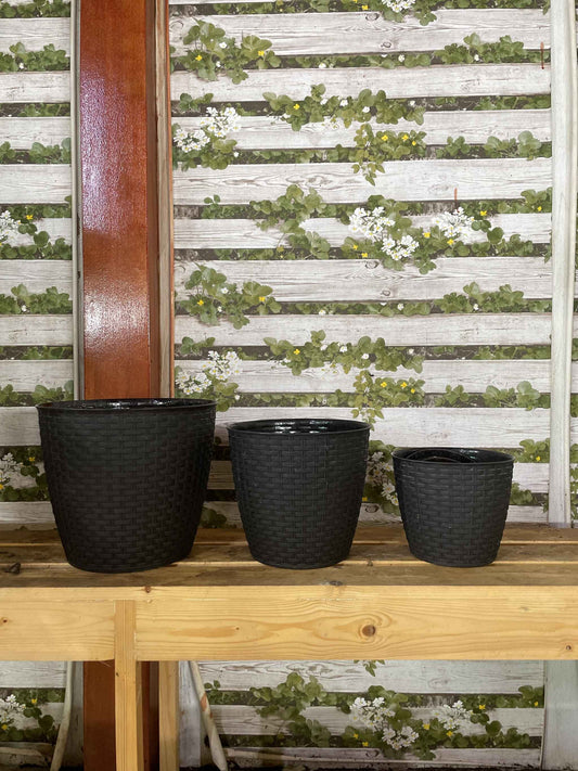 Black Plastic Pots Set